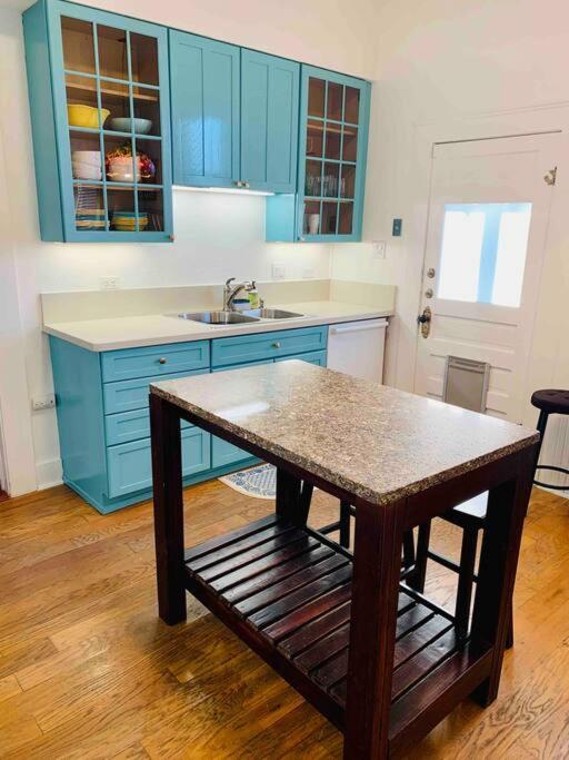 Pershing Place: Historic Home With Heated Spa/Pool By Zoo, Pearl, Golf, Witte San Antonio Exterior photo